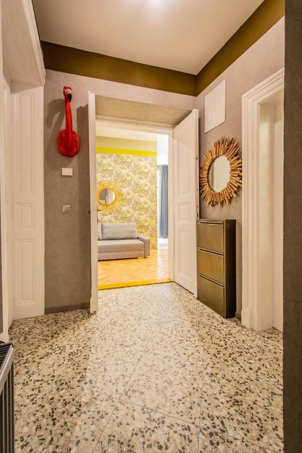 3Bdr Oasis In The Heart Of Prague Apartment Exterior photo